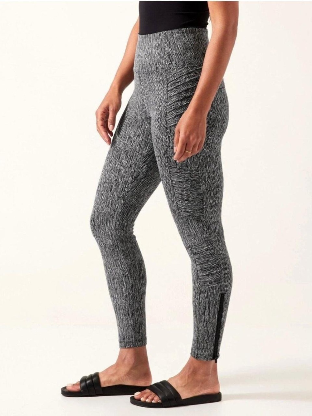 Athleta Delancey Textured Moto Tight Sz S